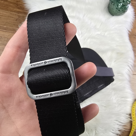 Lululemon crossbody bag - Picture 3 of 12
